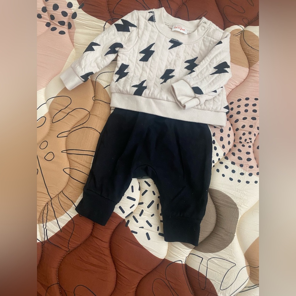 Cat & Jack Cream Top with Black Lightning Bolts